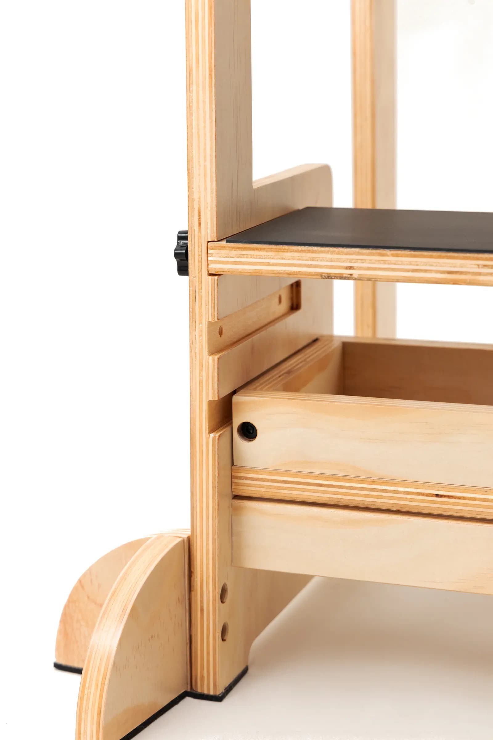 versatower tour d'apprrentissage casier et pieds stabilisateurs